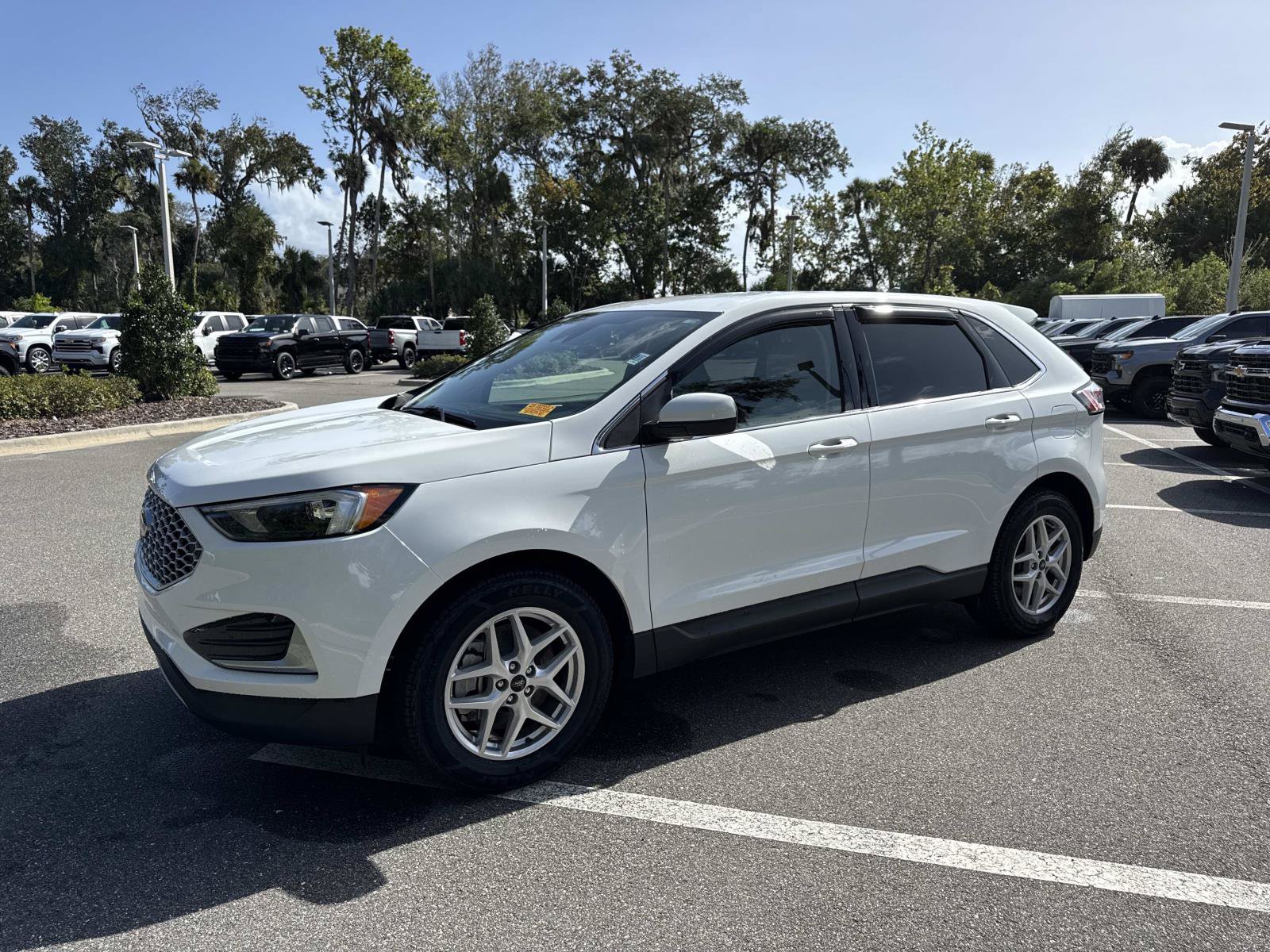 Used 2024 Ford Edge SEL AWD/4WD image 7
