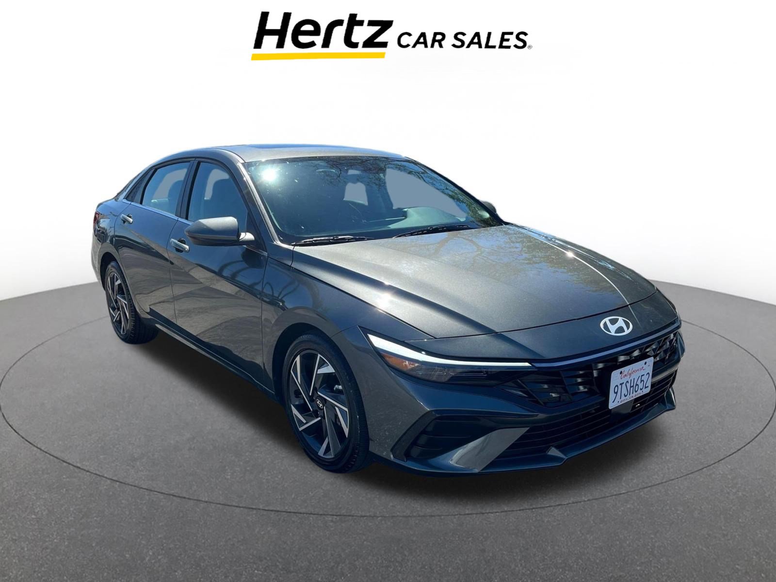 Used 2025 Hyundai Elantra SEL image 1