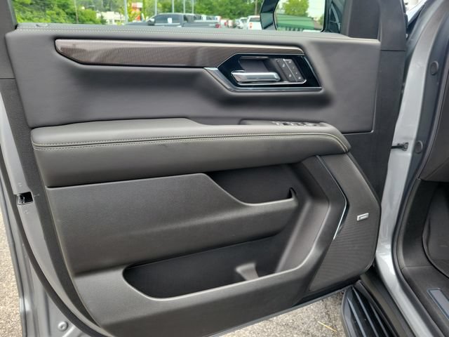 New 2026 GMC Yukon XL Elevation w/ Elevation Premium Package AWD/4WD image 18