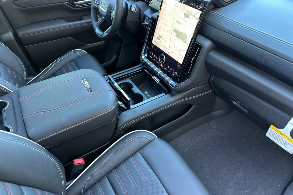 New 2026 GMC Yukon XL AT4 Ultimate AWD/4WD image 18