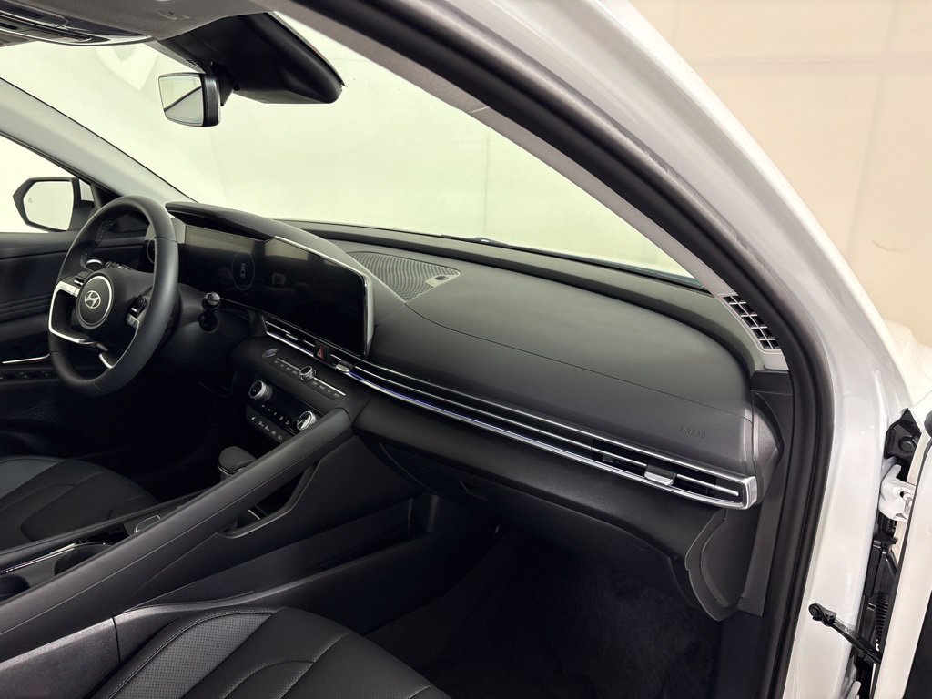 New 2026 Hyundai Elantra Limited FWD image 13