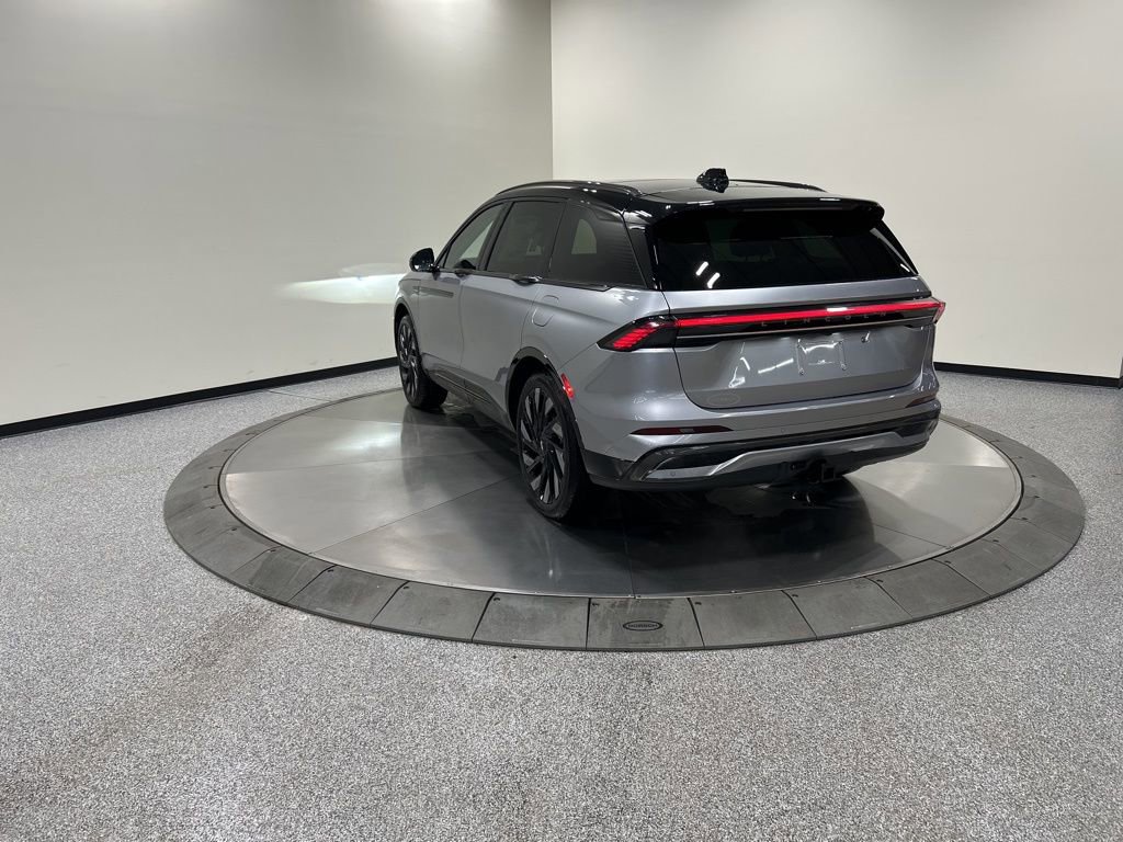 New 2026 Lincoln Nautilus Reserve w/ Jet Appearance Package image 7