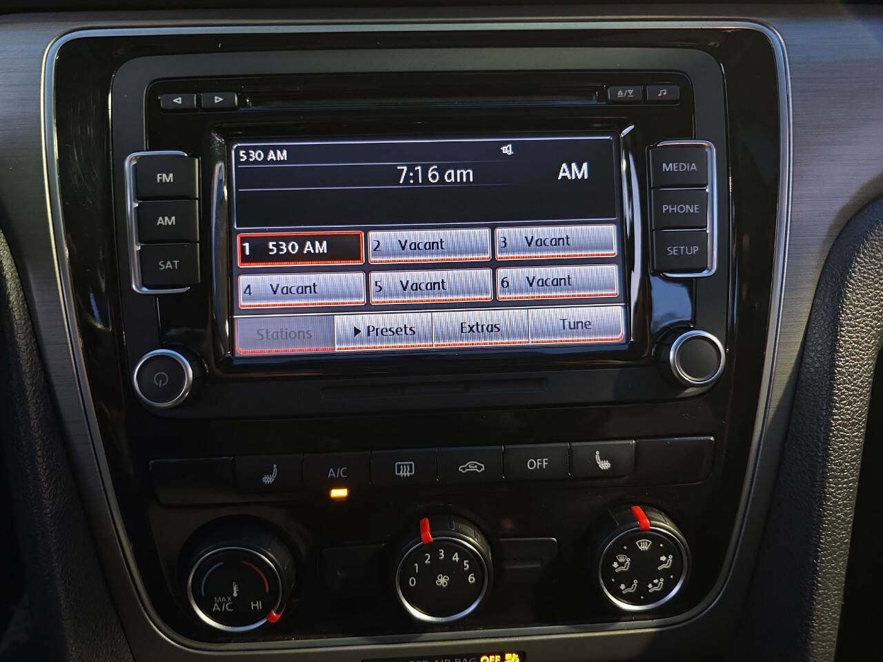 Used 2014 Volkswagen Passat TDI SE image 21