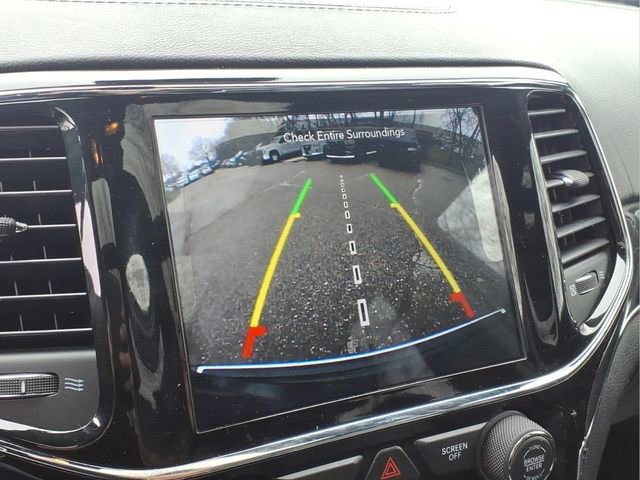 Used 2020 Jeep Grand Cherokee Overland AWD/4WD image 22