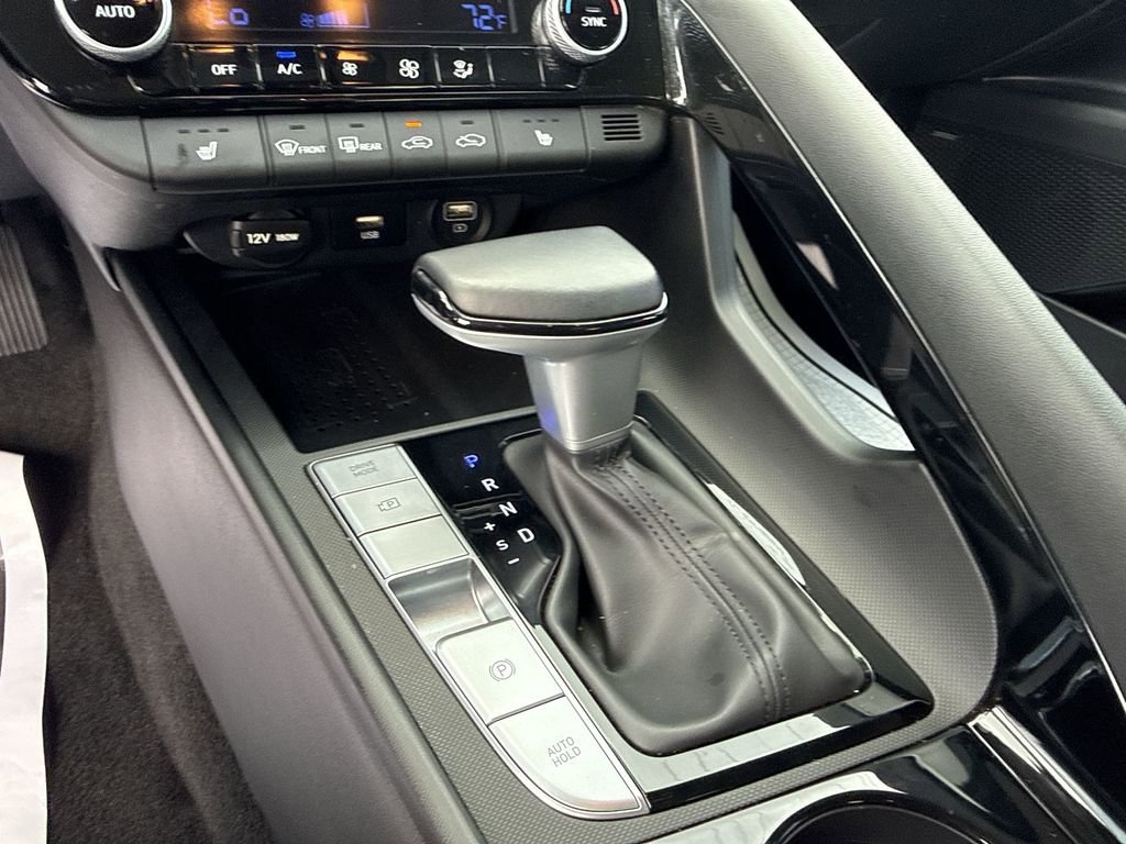 Used 2023 Hyundai Elantra Limited FWD image 20