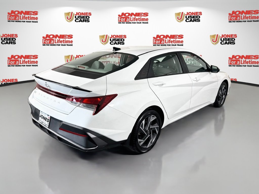 Certified 2025 Hyundai Elantra Sport FWD image 16