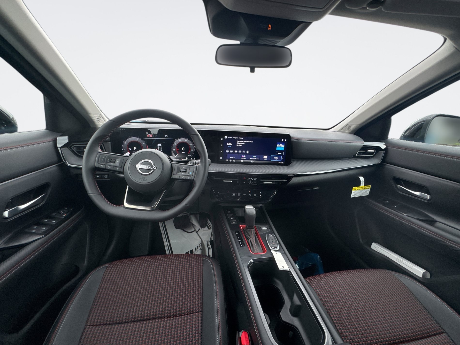 New 2027 Nissan Kicks SR FWD image 15