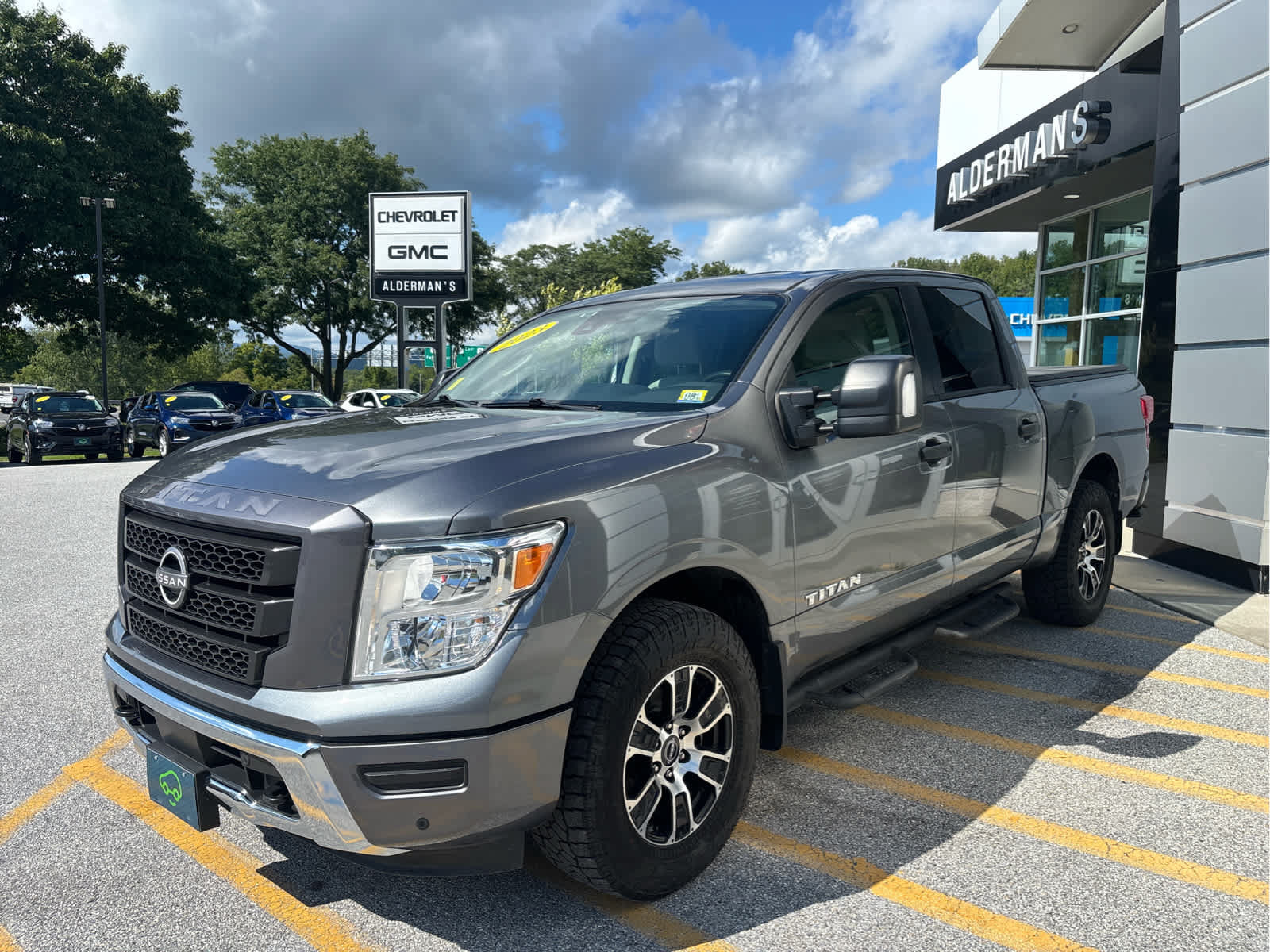 Used 2023 Nissan Titan SV w/ SV Convenience Package