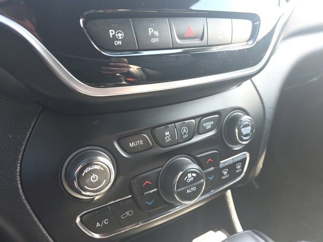 Used 2020 Jeep Cherokee High Altitude image 22