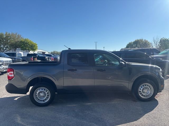 Used 2023 Ford Maverick XL image 4