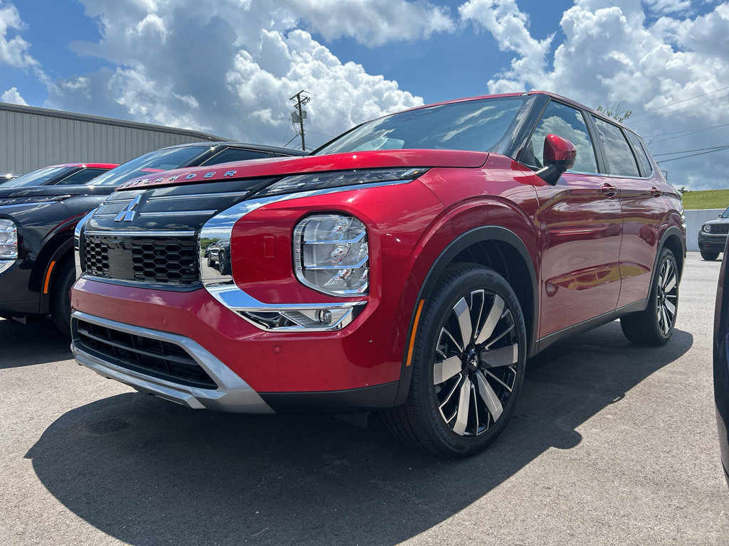 New 2025 Mitsubishi Outlander SE image 6