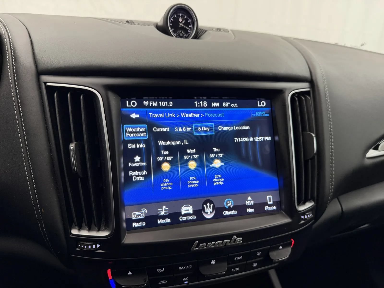 Used 2018 Maserati Levante GranSport AWD/4WD image 27