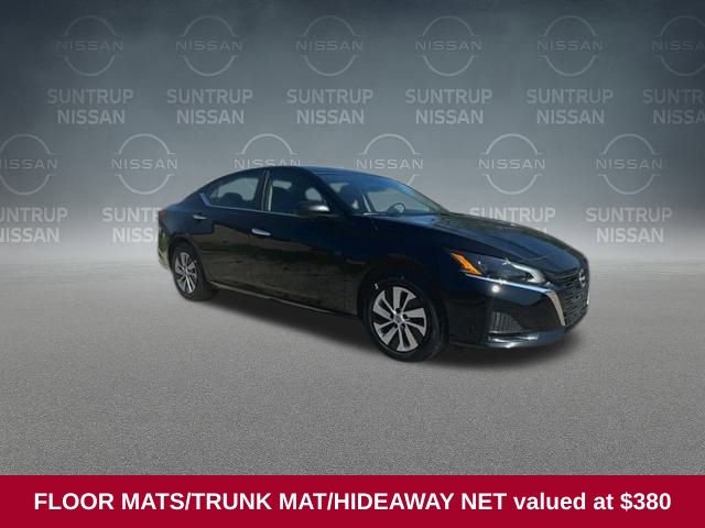 Used 2025 Nissan Altima 2.5 S image 2