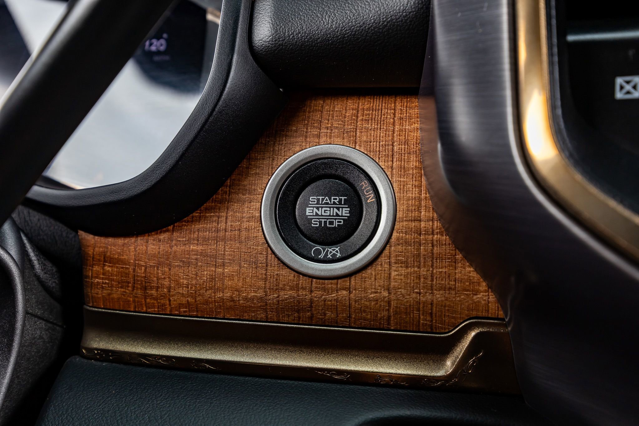 Used 2024 RAM 3500 Limited w/ Towing Technology Group image 22