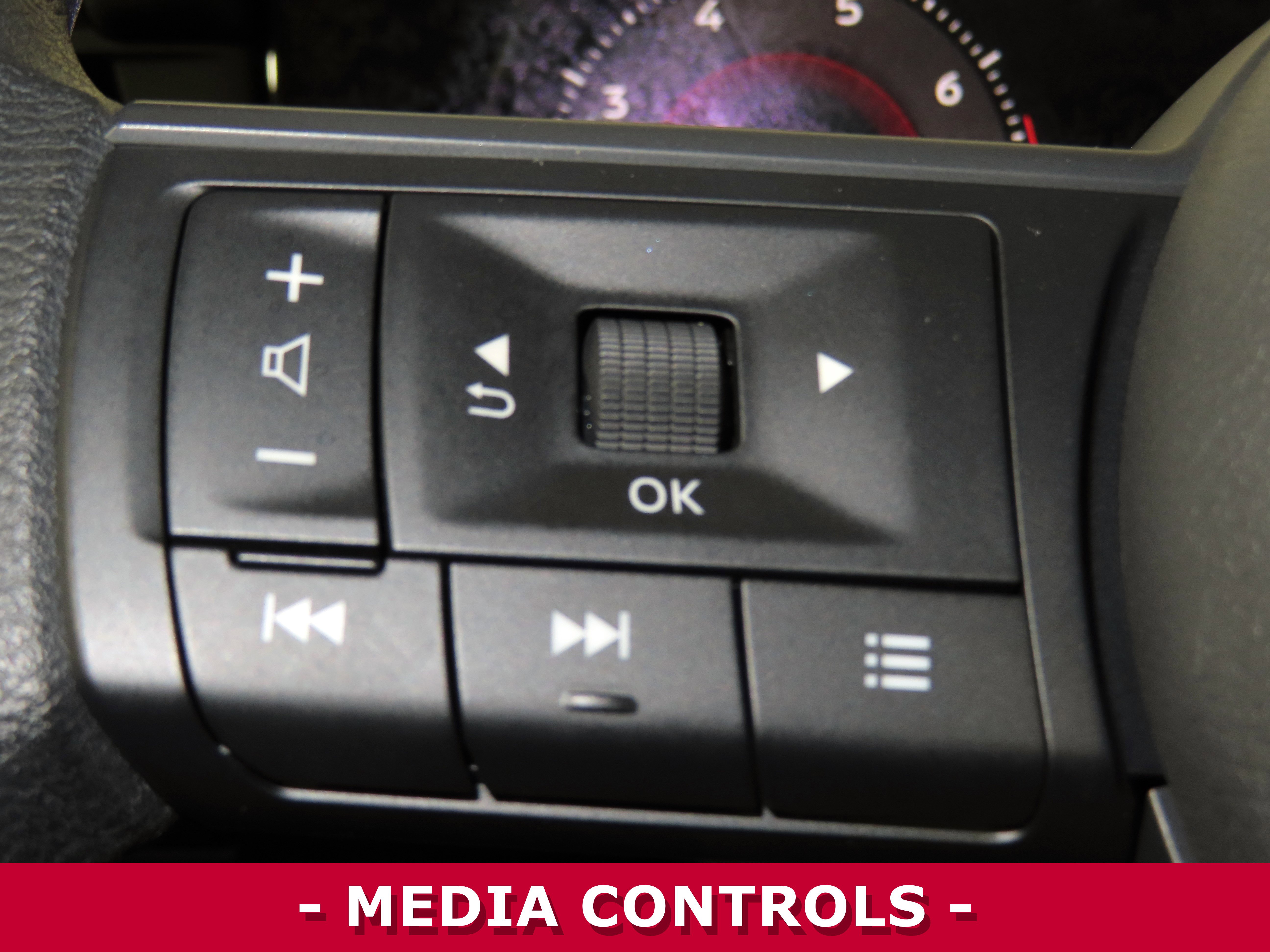 Certified 2025 Nissan Kicks SV w/ Illumination Package image 13