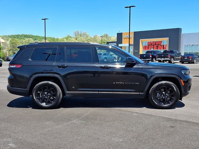 Used 2024 Jeep Grand Cherokee L Laredo AWD/4WD image 10