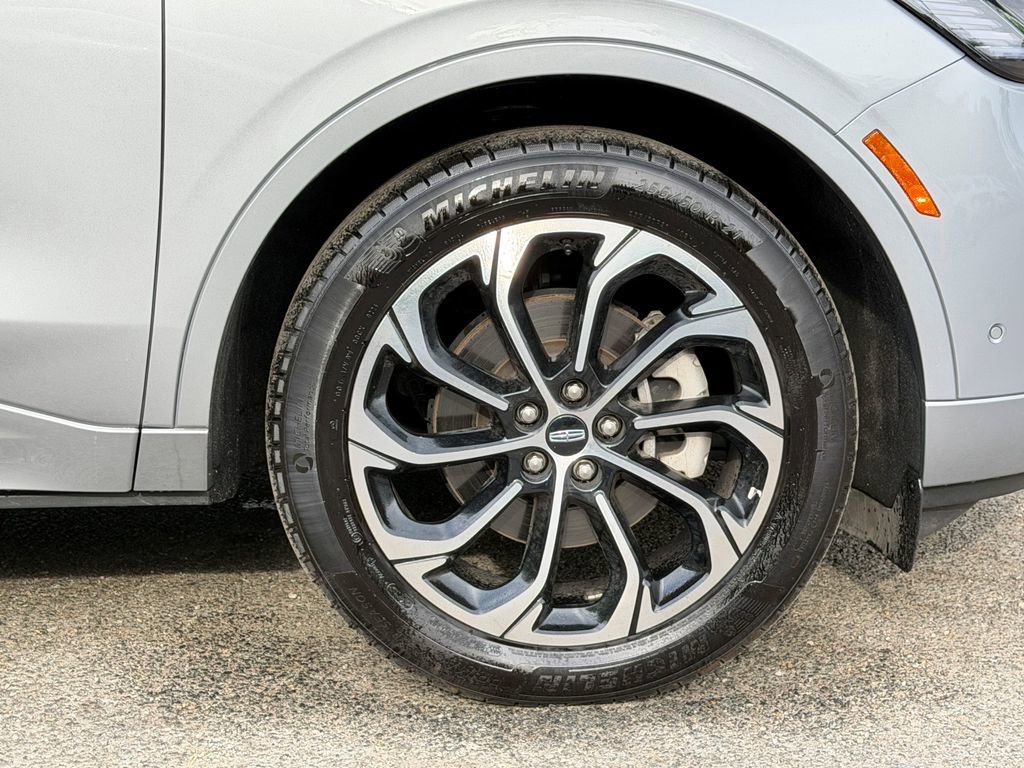 Certified 2024 Lincoln Nautilus Reserve AWD/4WD image 9