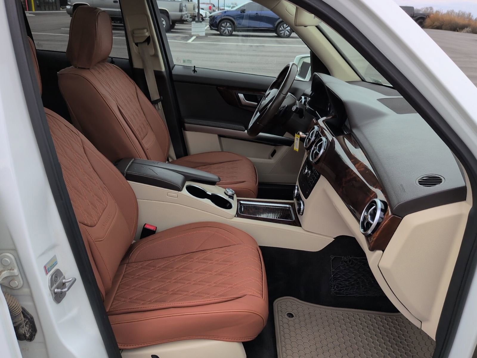 Used 2013 Mercedes-Benz GLK 350 4MATIC image 16