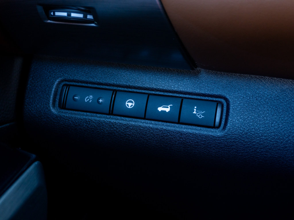 Used 2025 Nissan Pathfinder Platinum FWD image 20