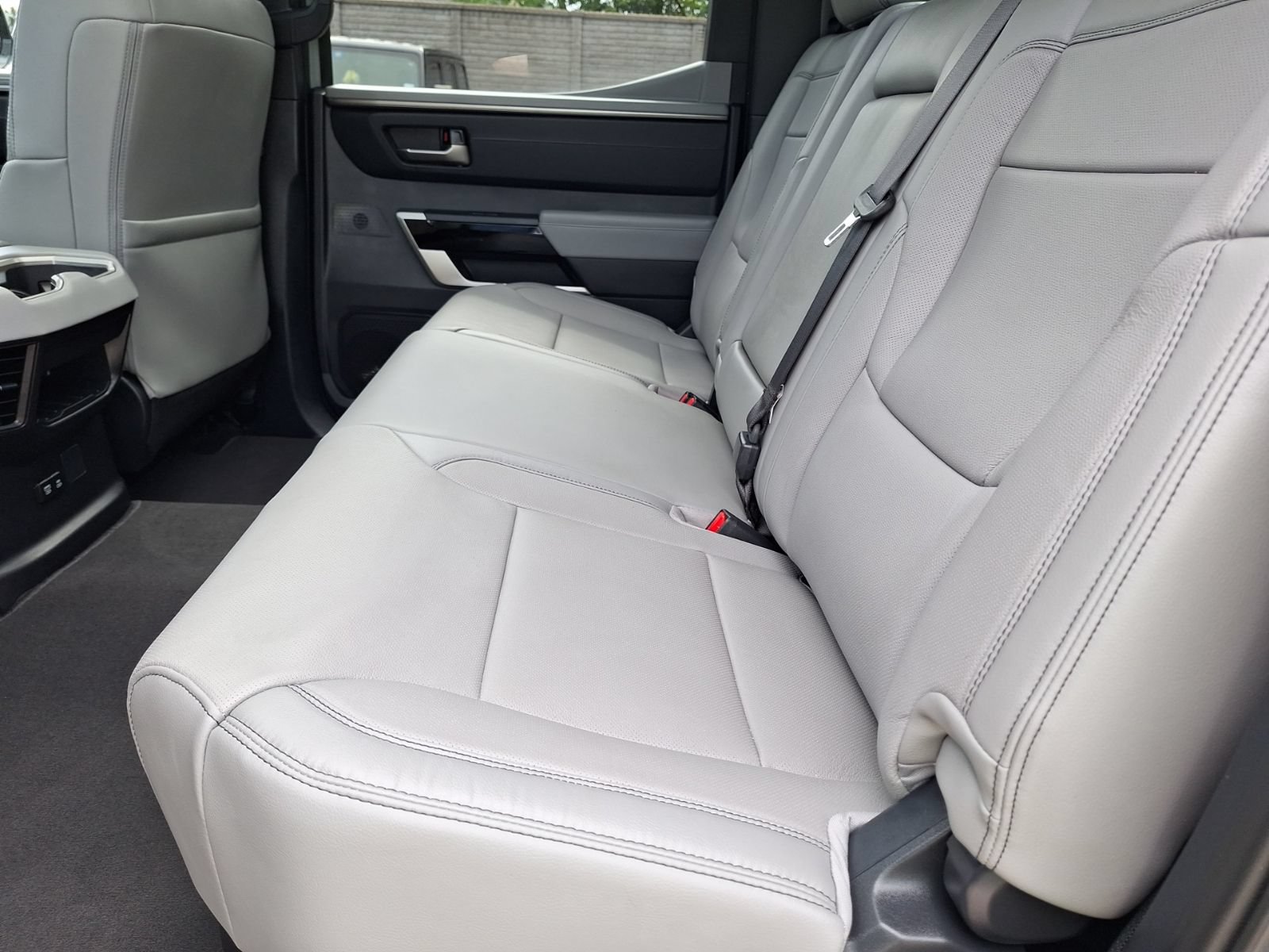 Used 2026 Toyota Tundra Limited AWD/4WD image 31