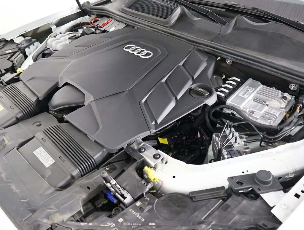 Used 2023 Audi Q7 3.0T Prestige image 11