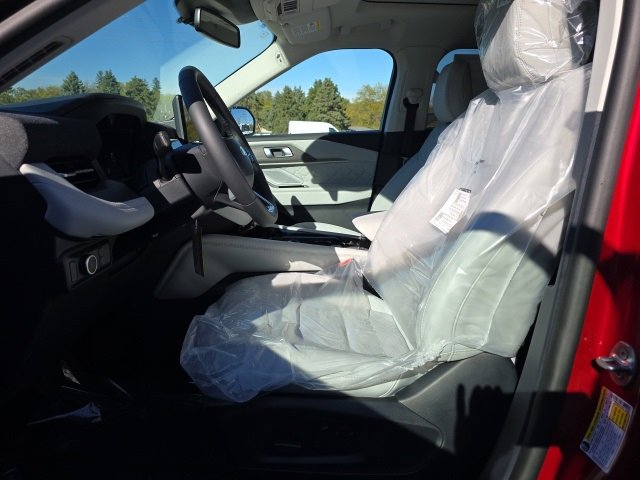 New 2025 Ford Explorer Platinum image 9