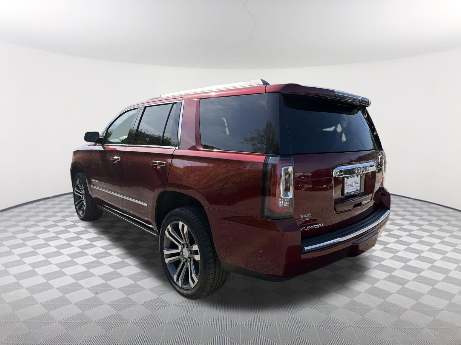 Used 2020 GMC Yukon Denali w/ Open Road Package RWD image 3