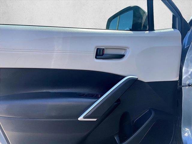 Used 2022 Toyota Corolla Cross L image 14