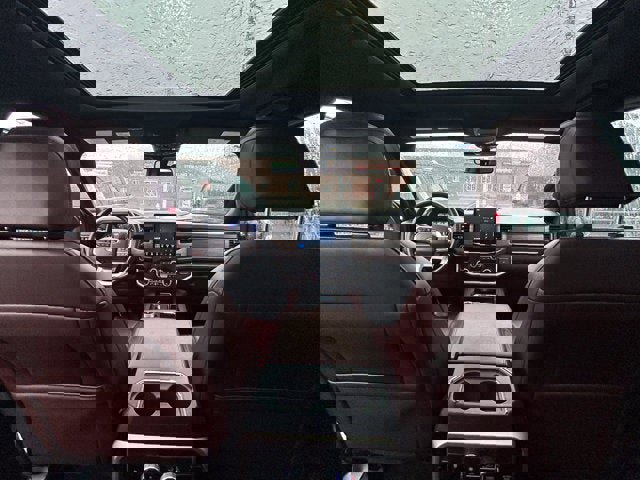 Used 2024 Ford Expedition Limited image 24