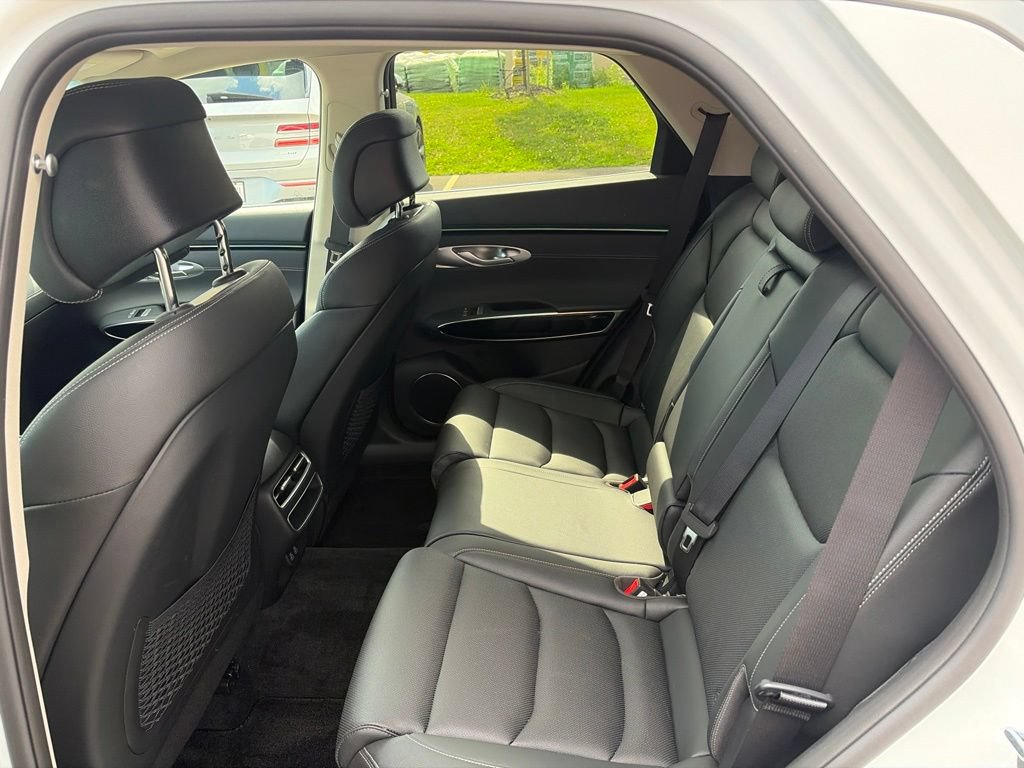 Certified 2026 Genesis GV70 2.5T AWD/4WD image 18