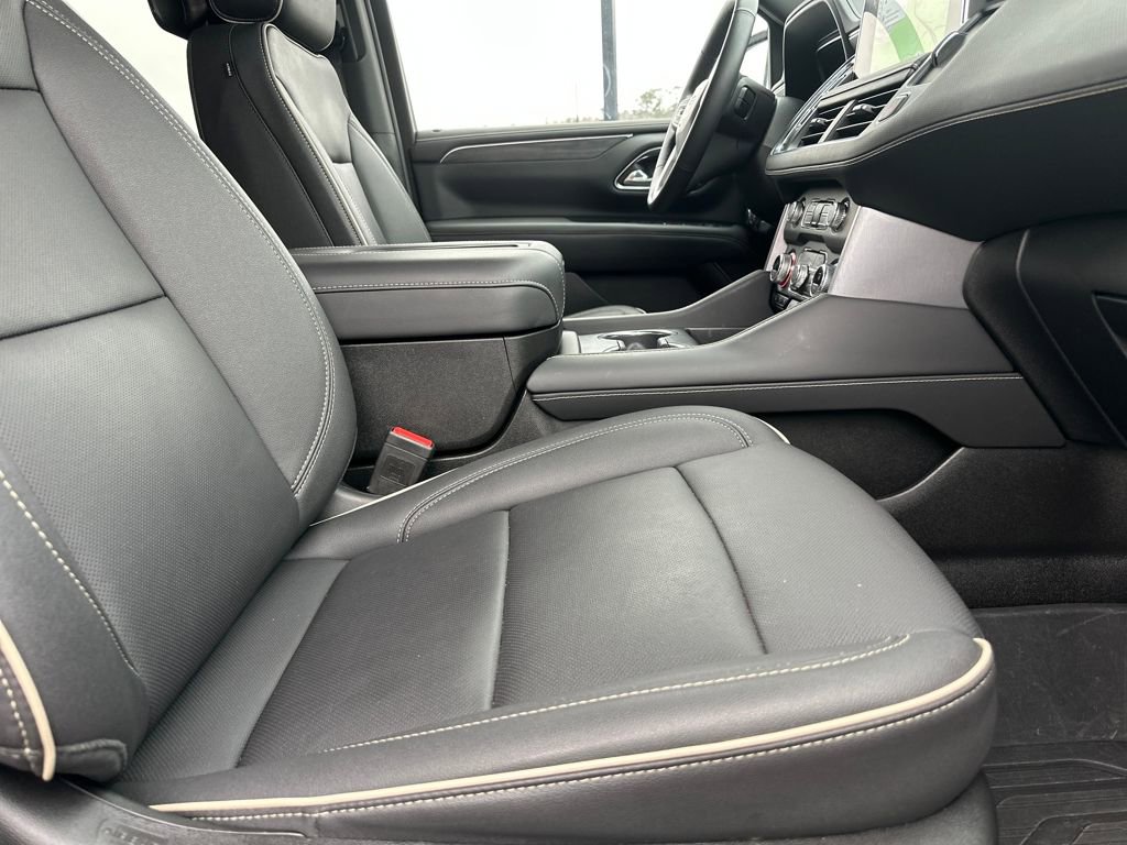 Used 2023 GMC Yukon SLT w/ SLT Luxury Package image 43