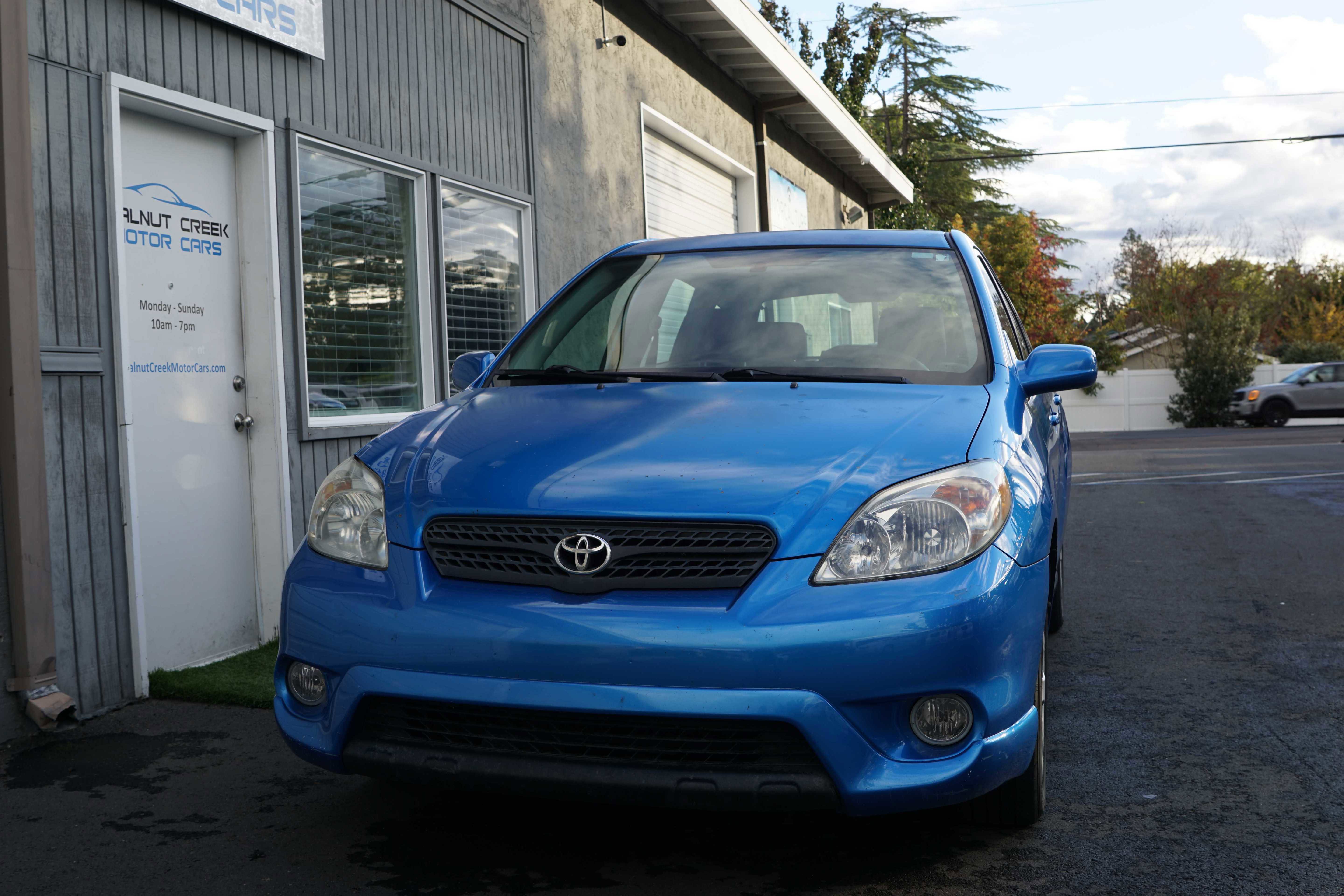Used 2008 Toyota Matrix XR image 2