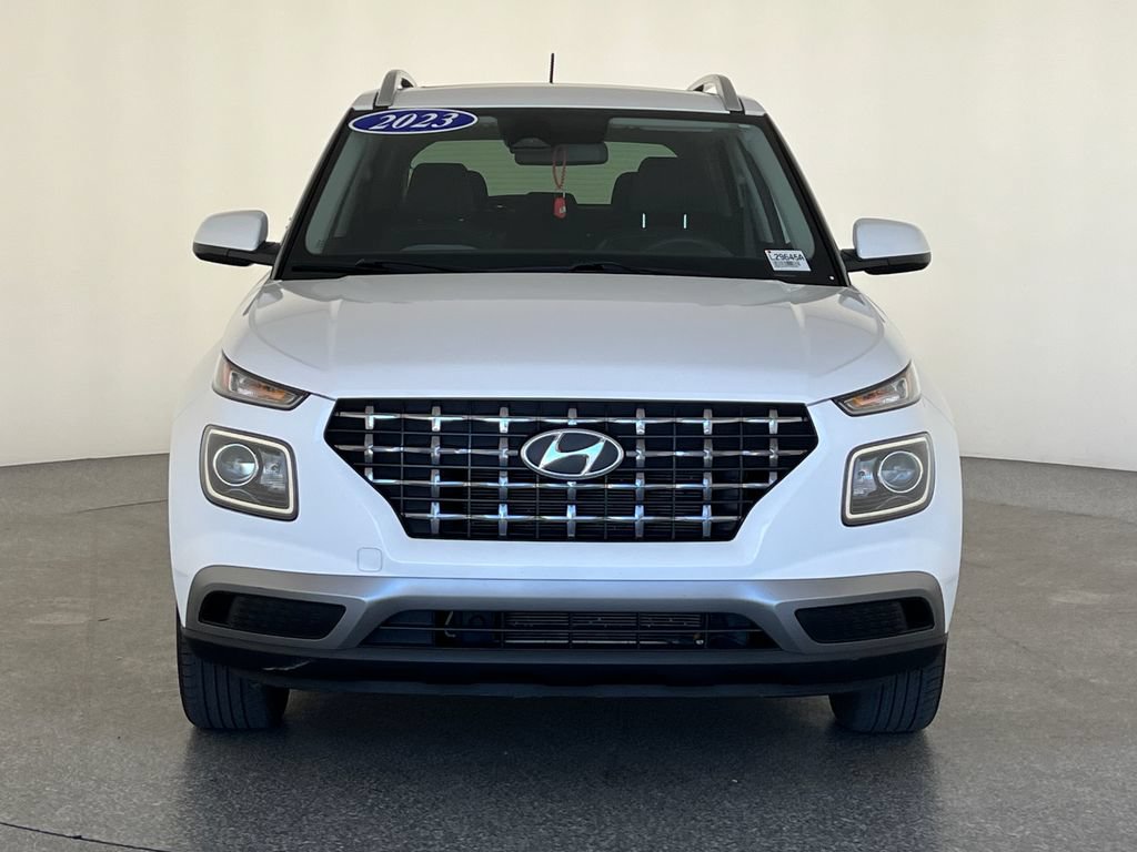 Used 2023 Hyundai Venue SEL FWD image 10