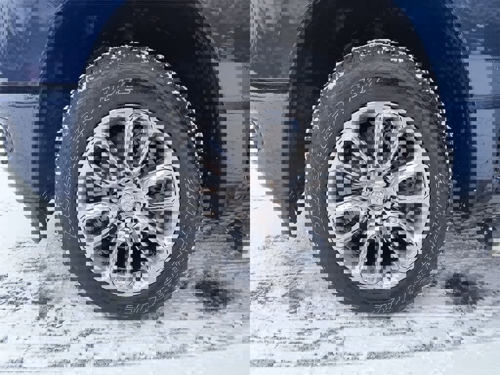 Used 2024 RAM 1500 Laramie image 10