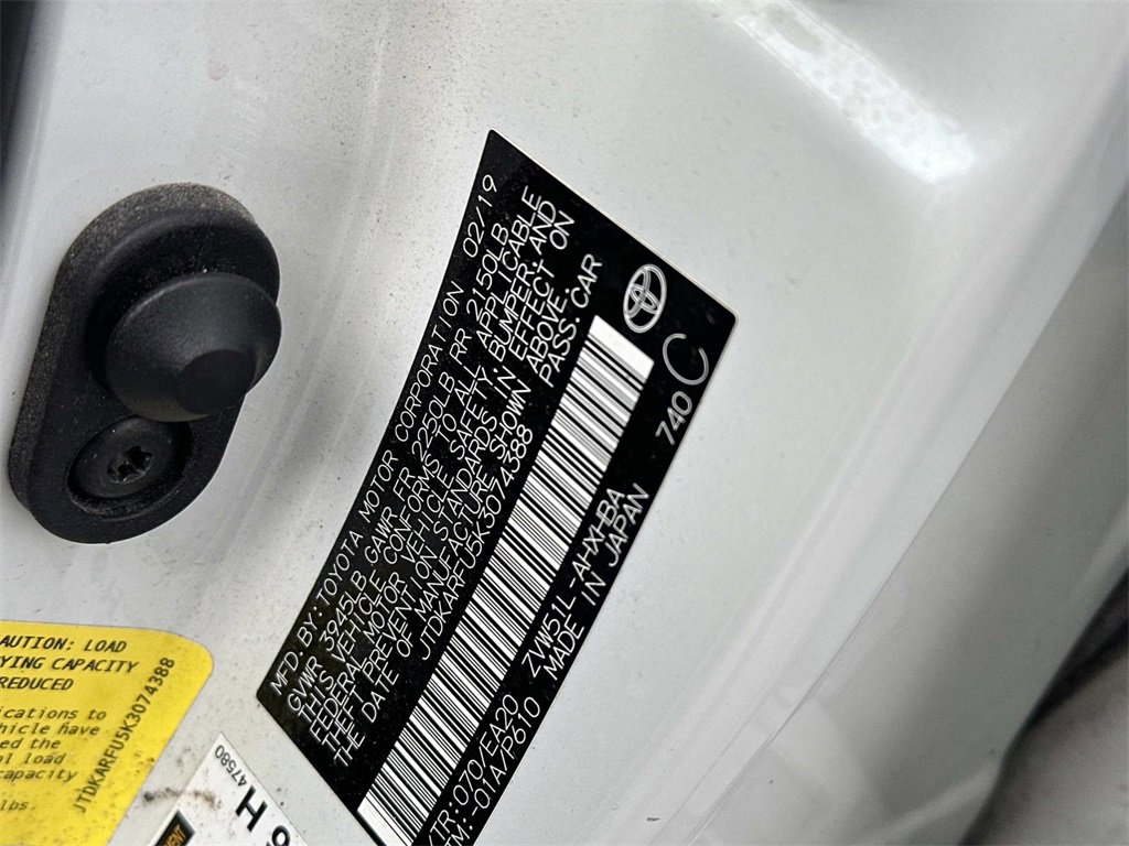 Used 2019 Toyota Prius XLE image 17