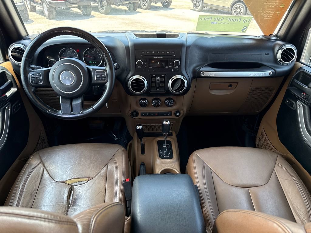Used 2018 Jeep Wrangler Unlimited Sahara w/ Connectivity Group AWD/4WD image 6