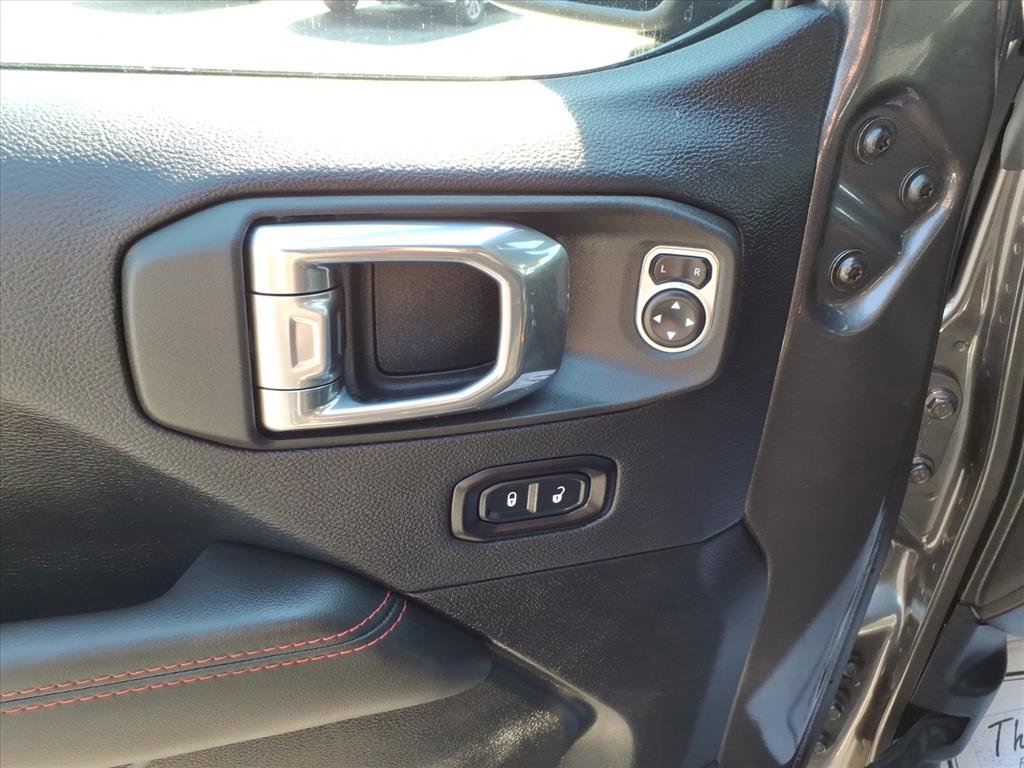 Used 2025 Jeep Wrangler Unlimited Rubicon AWD/4WD image 14