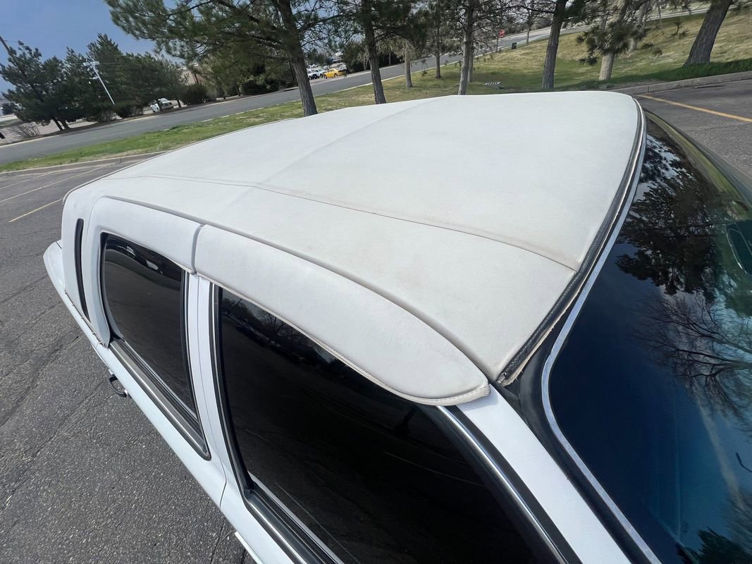 Used 1997 Lincoln Town Car Executive image 21