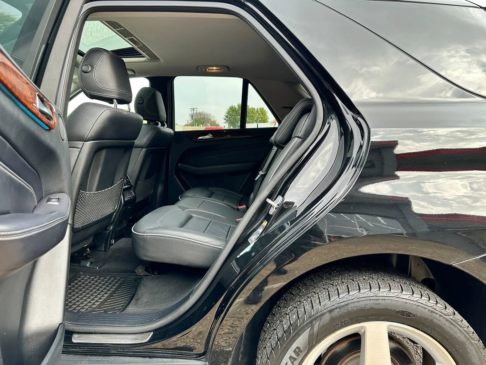 Used 2012 Mercedes-Benz ML 550 4MATIC image 16