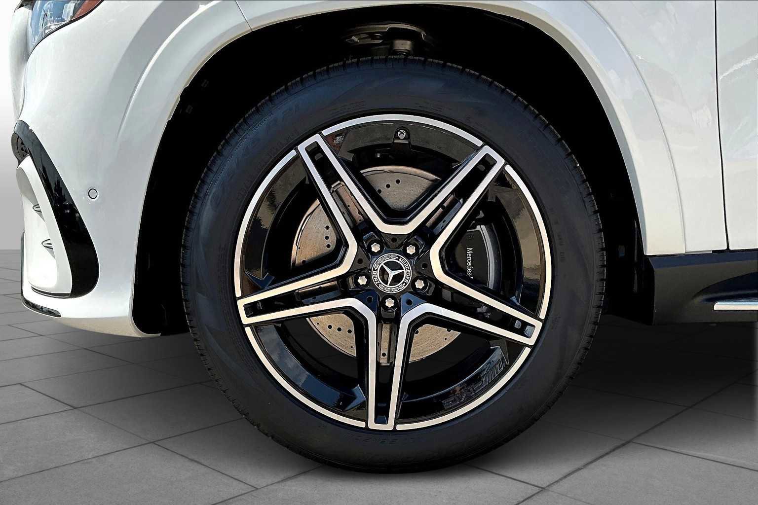 New 2026 Mercedes-Benz GLS 450 4MATIC image 21
