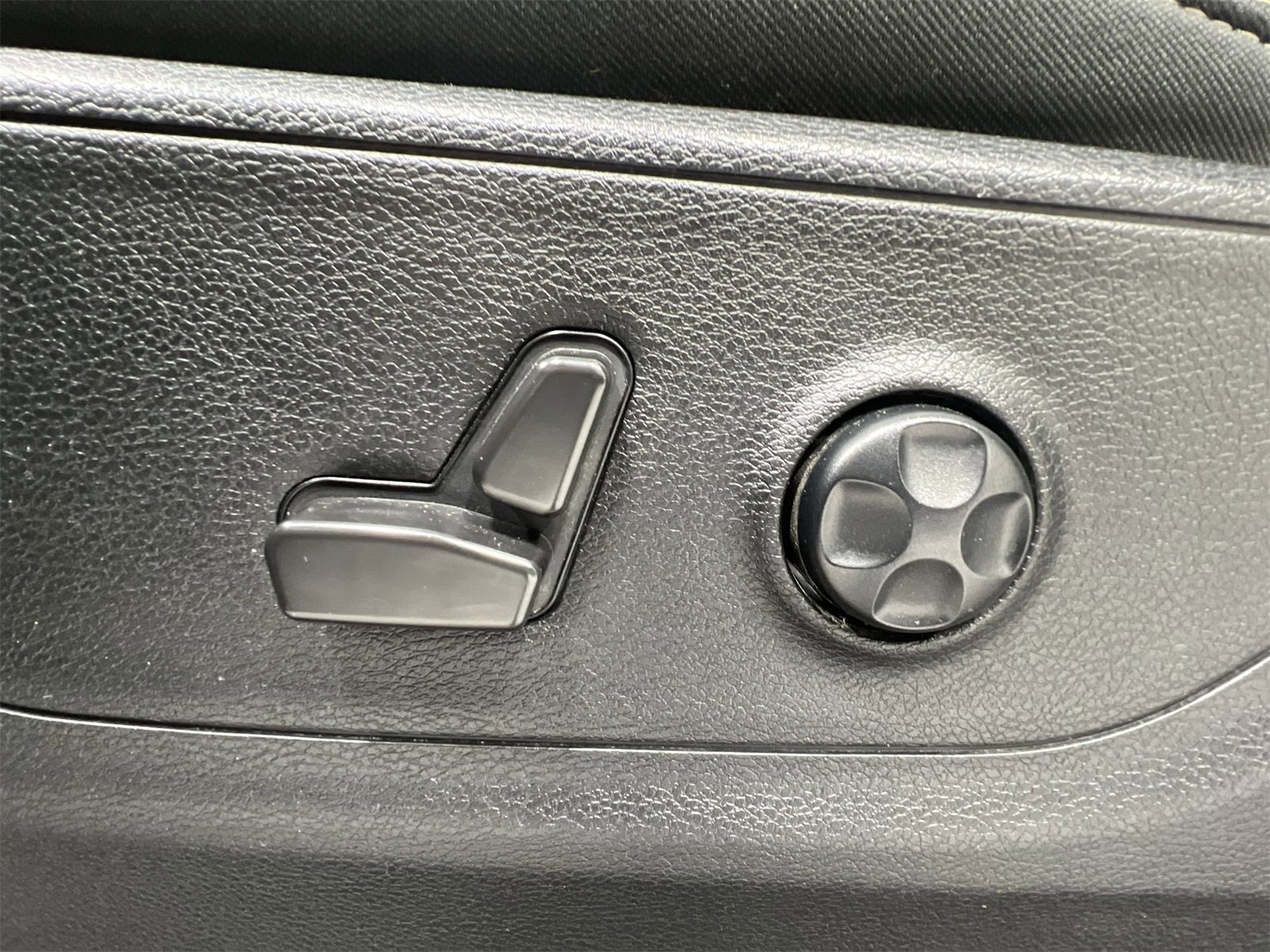 Used 2021 RAM 1500 Big Horn image 12