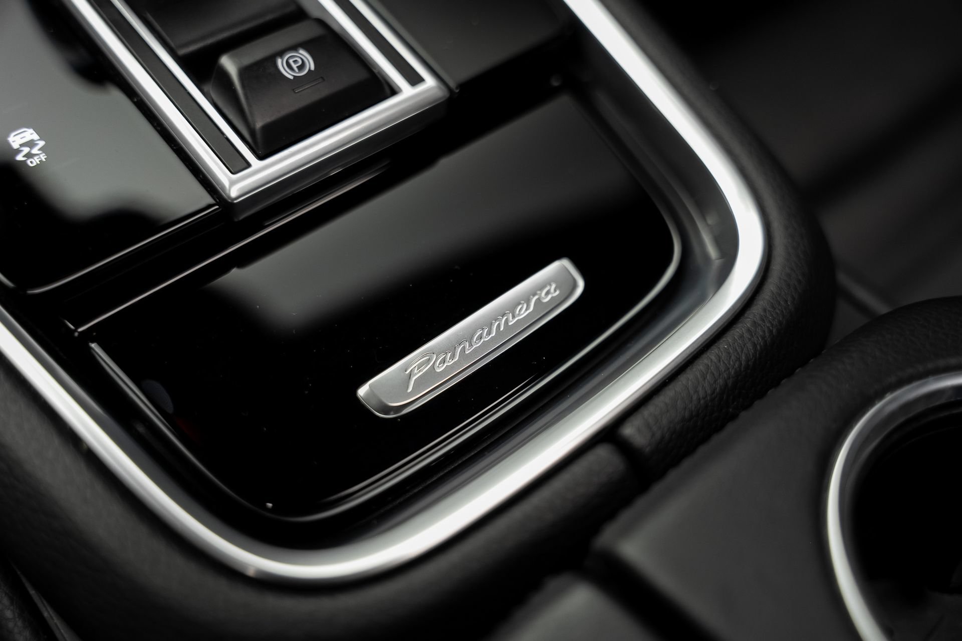 Used 2023 Porsche Panamera 4 AWD/4WD image 55