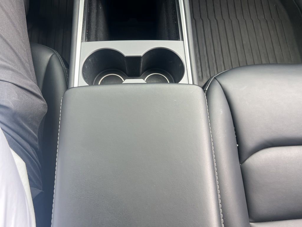 Used 2023 Tesla Model Y Performance AWD/4WD image 34