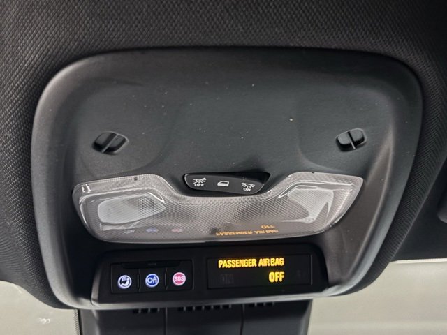 Used 2023 Chevrolet Colorado Trail Boss w/ Technology Package image 31