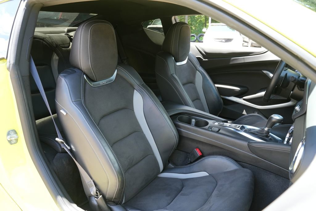 Used 2021 Chevrolet Camaro SS RWD image 22