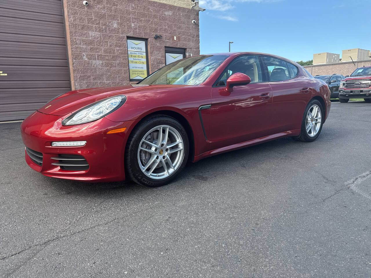 Used 2016 Porsche Panamera image 3