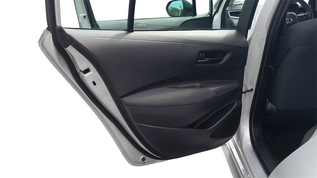 Used 2023 Toyota Corolla LE image 29