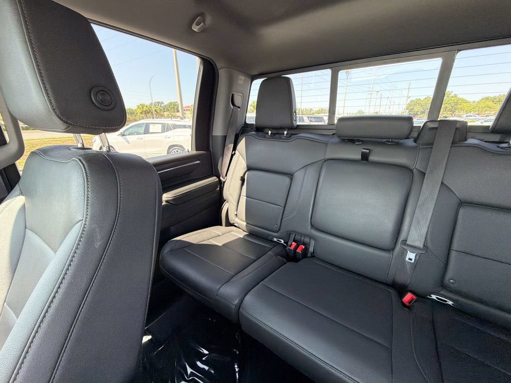 Used 2024 GMC Sierra 3500 SLT w/ SLT Premium Package AWD/4WD image 14