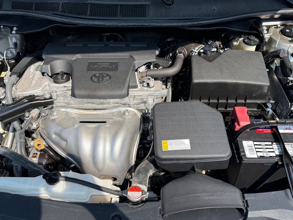 Used 2016 Toyota Camry XLE w/ Moonroof Package FWD image 10
