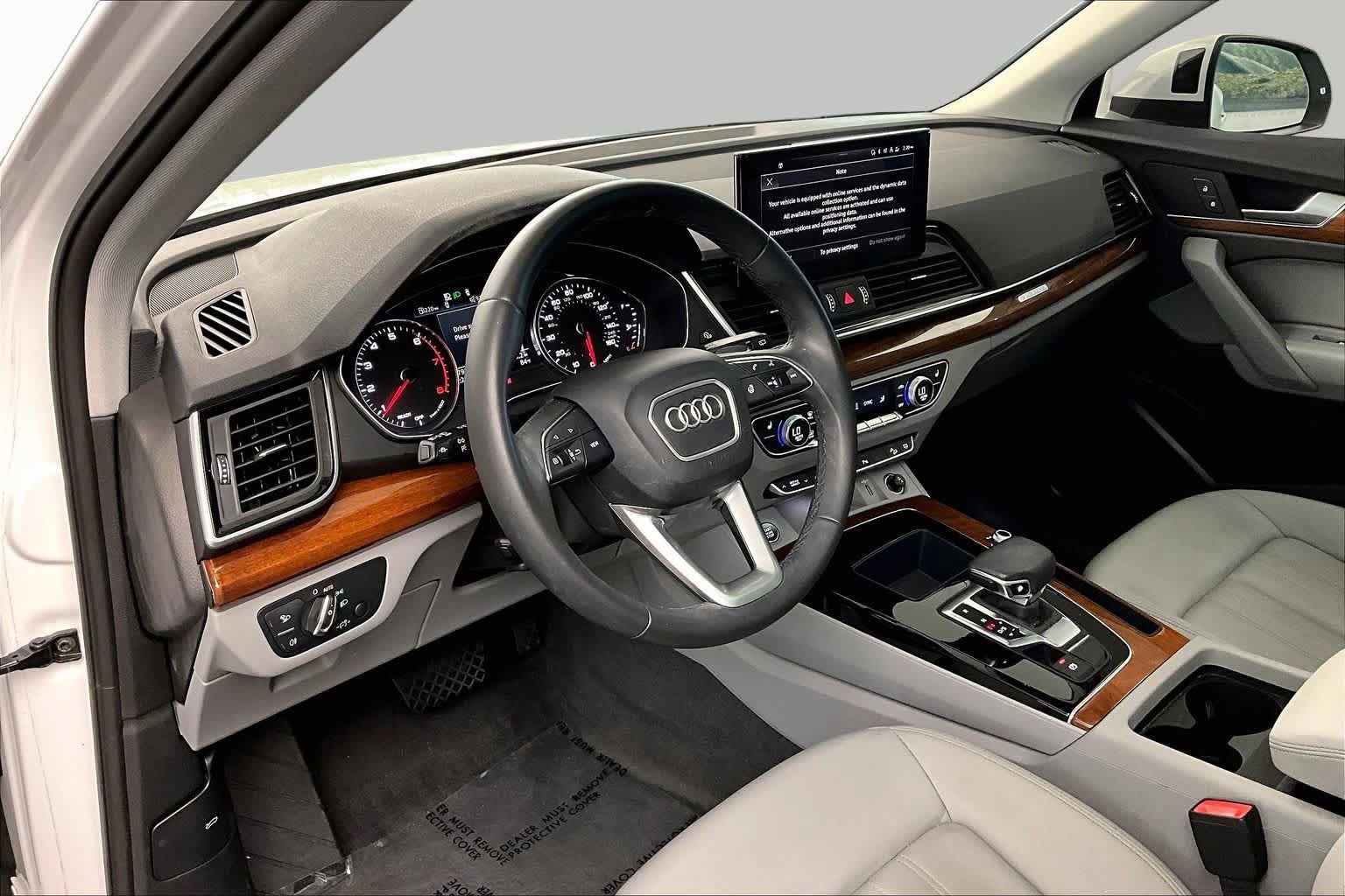 Used 2023 Audi Q5 2.0T Premium w/ Convenience Package AWD/4WD image 18